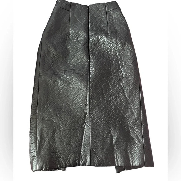 Finders Keepers Black Skirt Faux Leather Excellent Condition Size Small - Picture 1 of 6